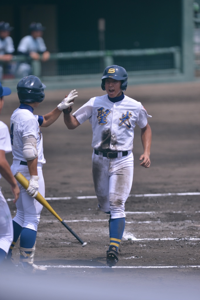 聖光学院高等学校NEWS: 野球部｢2012 夏｣ 前人未到6連覇なる!! 決勝戦は