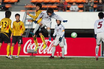 聖光学院高等学校news 高校サッカー初戦 東海大仰星に0 1で惜敗